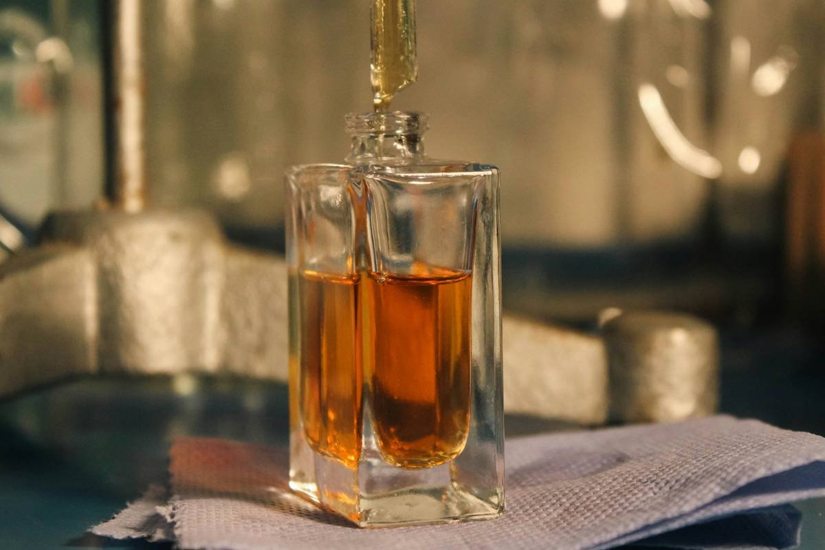 Men Cologne Spray Tips: Master the Art Without Looking Like You Tried